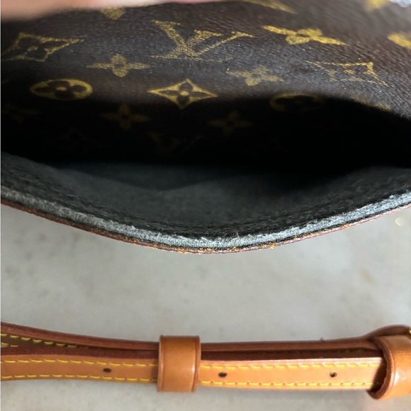 Louis Vuitton Bloise Monogram - Picture 15 of 15